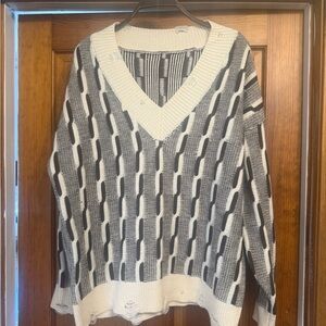 Buckle Size Med Distressed Brown and Cream Women's Sweater